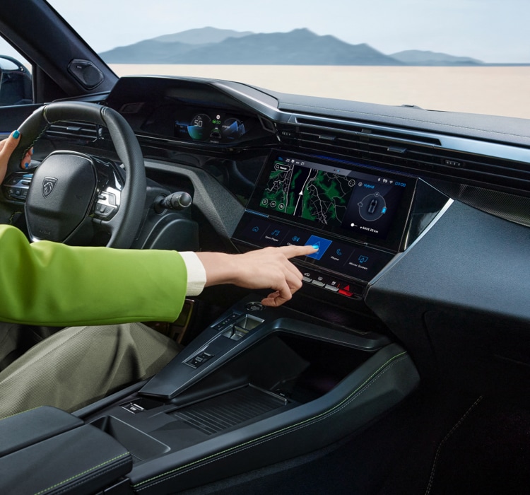 Configurable i-Toggles new PEUGEOT 408 hatchback