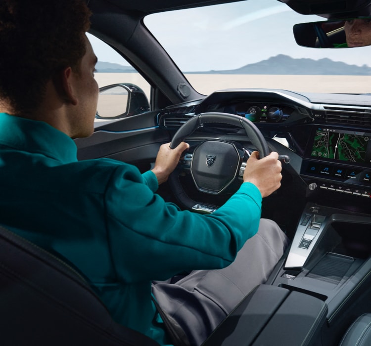 New PEUGEOT 408 heated steering wheel with integrated controls